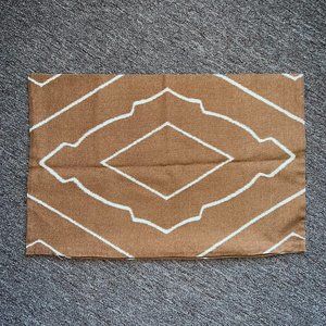 H&M LUMBAR THROW PILLOW CASE 1CT